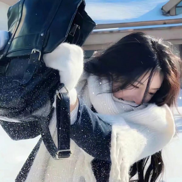 完蛋三位美女上山来提亲